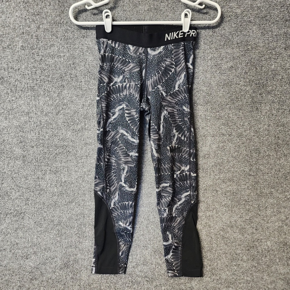Nike Pro Dri-Fit Chain Feather Crop Leggings Women's XS Black Gray Capris